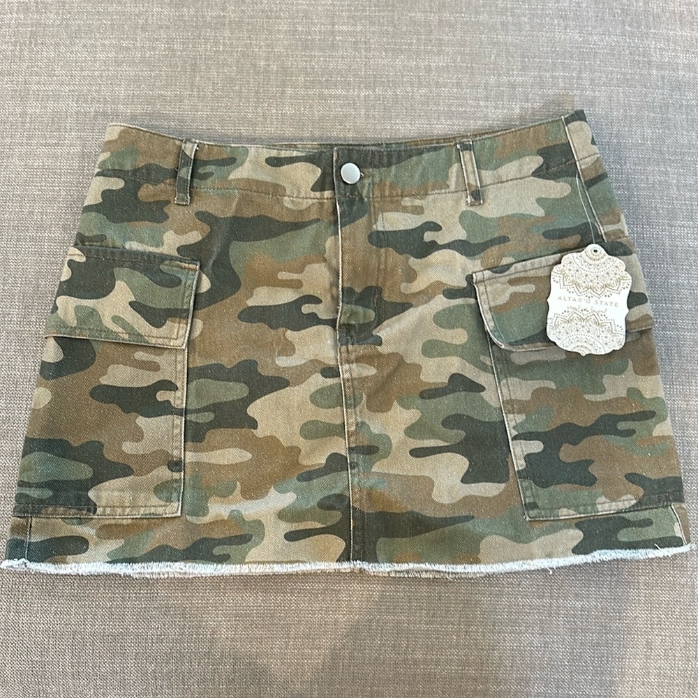 New Altar’d State M Camo Cut off Mini Skirt